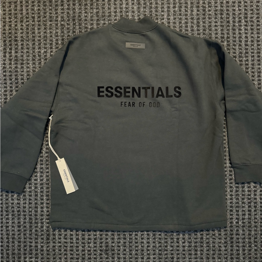 Essentials Relaxed Crewneck